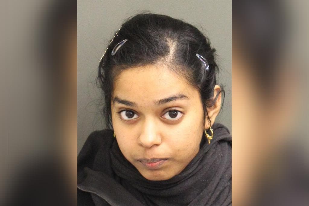 Cover Image for Florida Woman Stabs Sister To Death For Flirting With Her Boyfriend