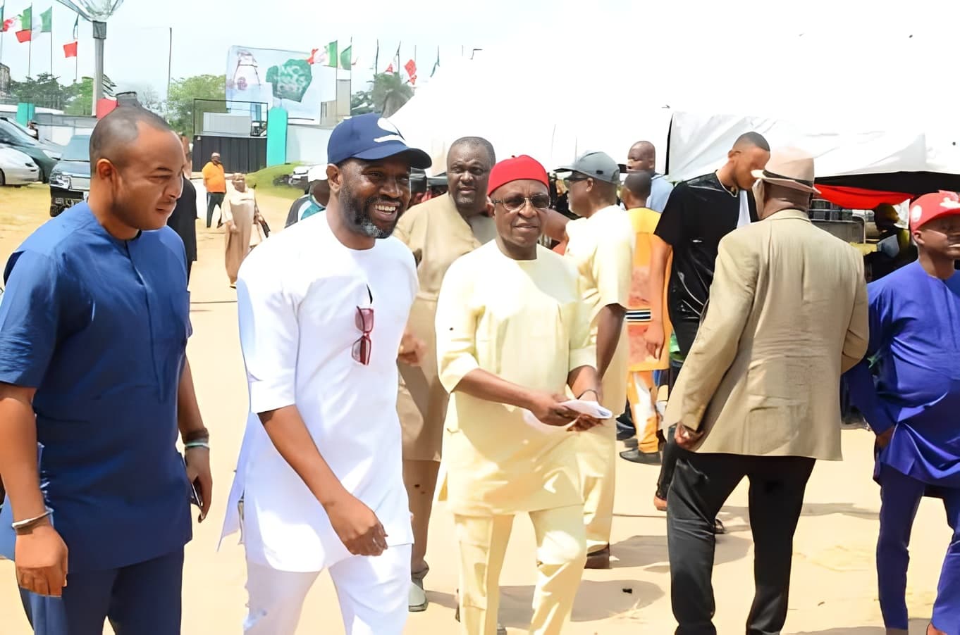 Cover Image for Imo State: PDP Presidential Campaign Team Attempts To Win Over Market Women, Artisans, and Others