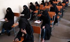 Cover Image for Afghanistan: Taliban Arrests Women Protesting Against University Ban